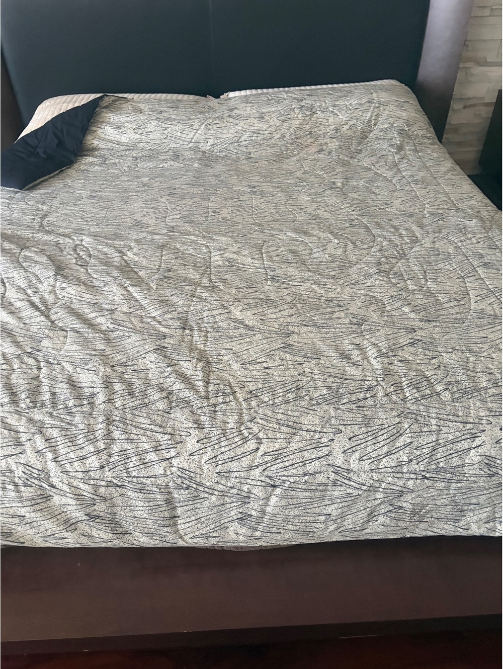 Reversible vintage Patterned comforter Black white